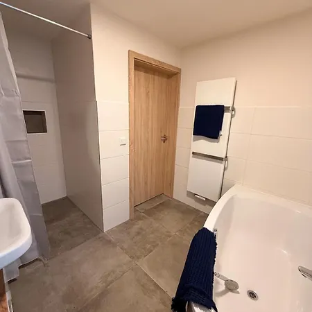 Apartamento Im Schoenen Altbau Am Steigerwald Wonfurt